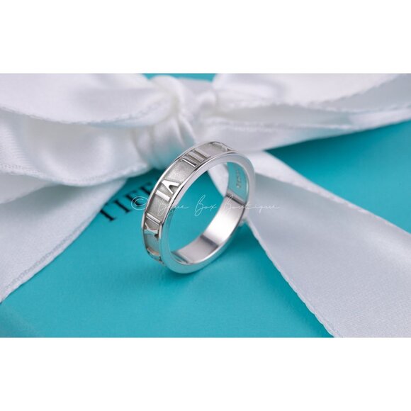 Tiffany & Co. Ring Unisex Atlas Roman Numerals Narrow Band Vintage Pinky Ring - Picture 7 of 8